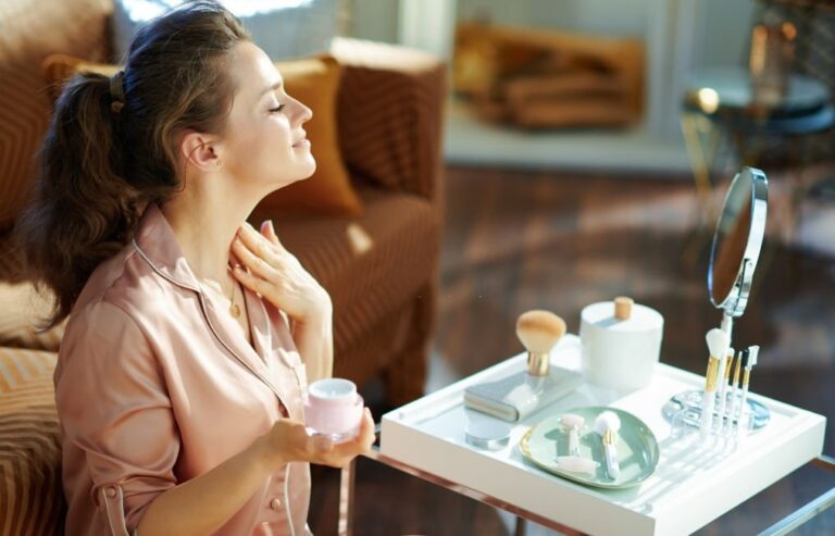 The Ultimate Guide to the Best Neck and Decollete Cream